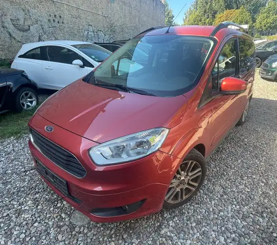 Ford Tourneo Courier Titanium*KLIMA*ALLWETTER*TEMPOMA