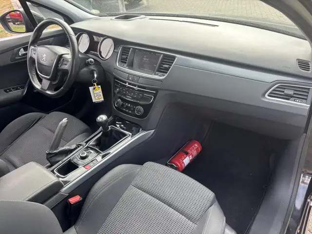 Peugeot 508 view 8