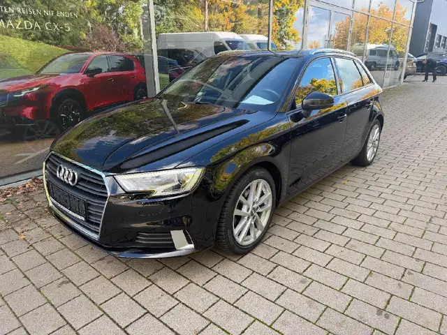 Audi A3 sport*PDC*STRONIC*AUTOM.*ALLWETTER*2ZONENKLIMA*SPT