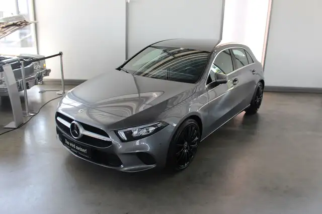 Mercedes-Benz A 220 Progressive DISTRONIC 360 Kamera LED SHZ