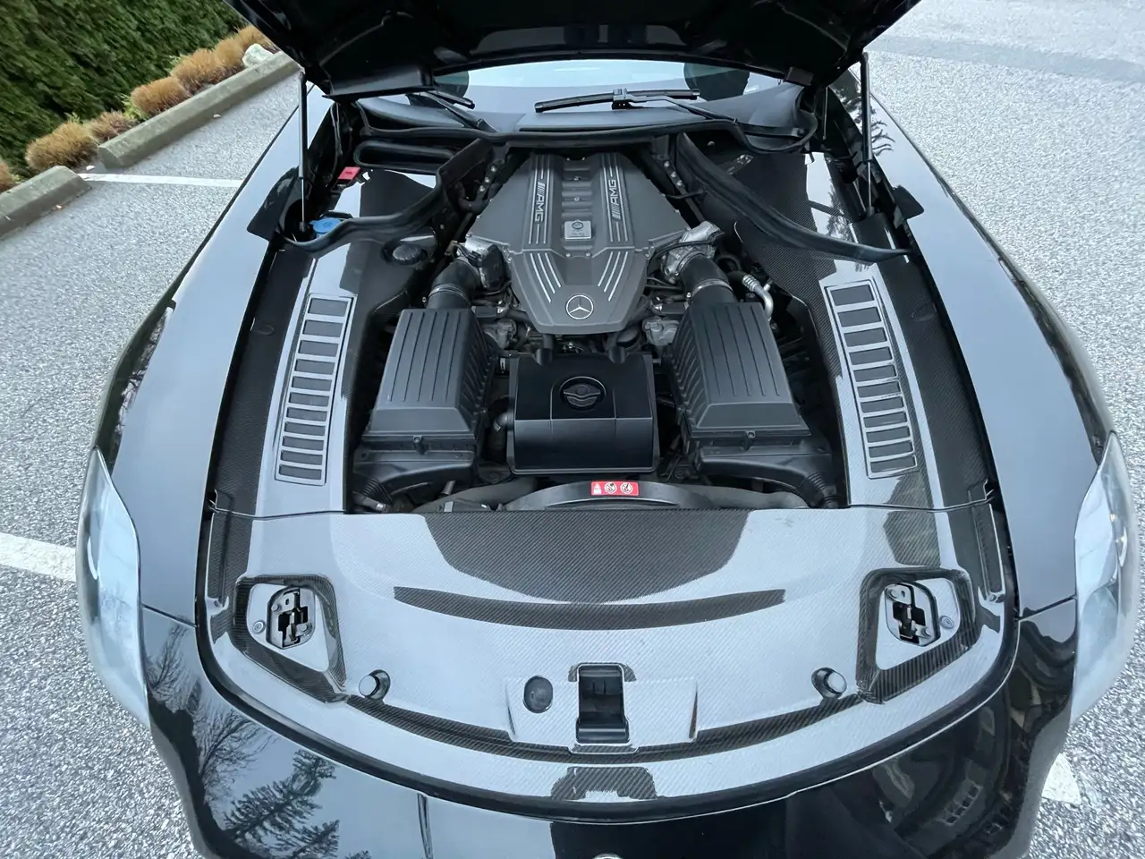 Mercedes-Benz SLS снимка Mercedes-Benz SLS