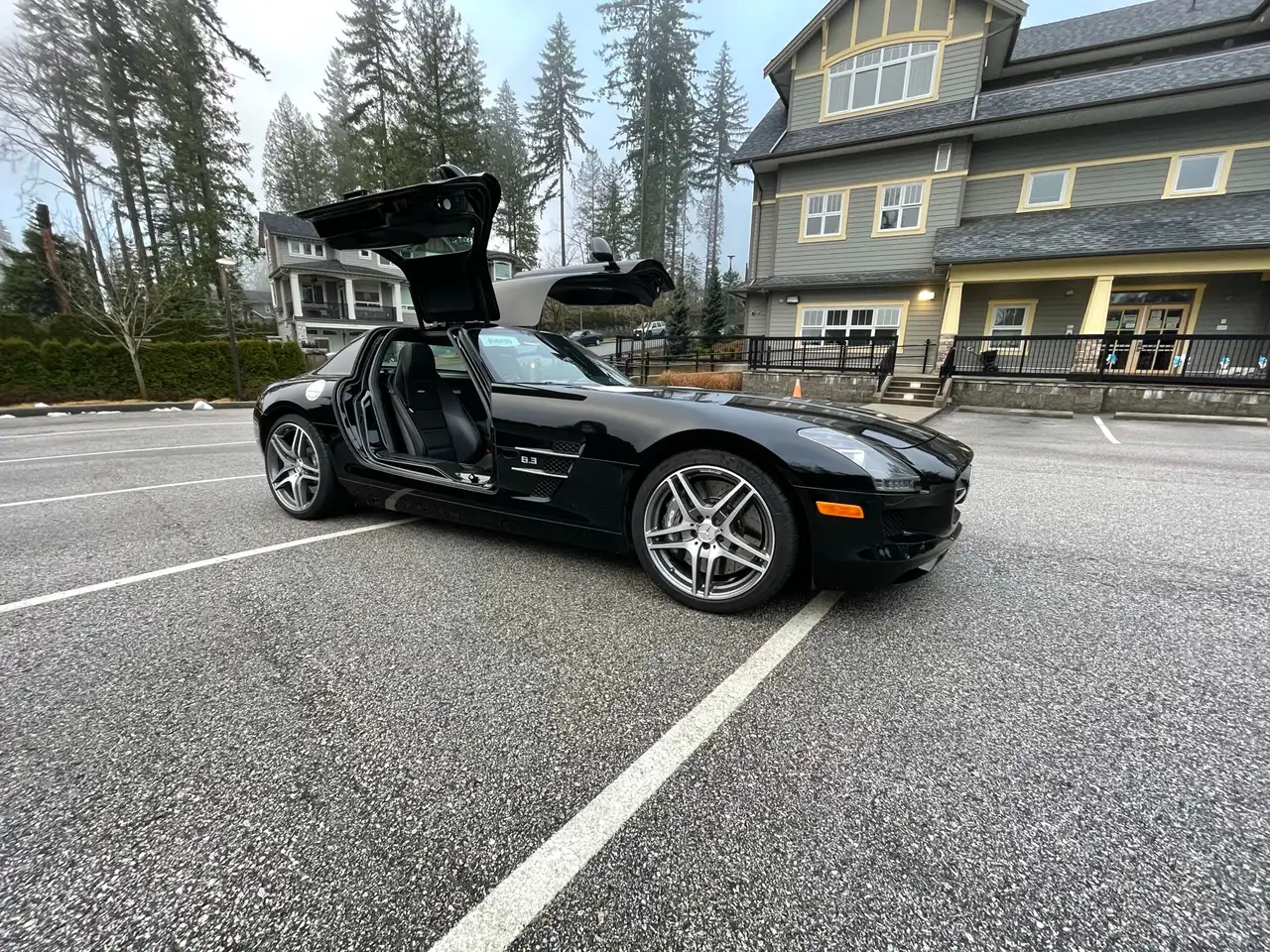 Mercedes-Benz SLS снимка Mercedes-Benz SLS