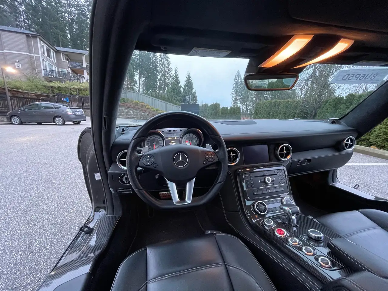 Mercedes-Benz SLS снимка Mercedes-Benz SLS