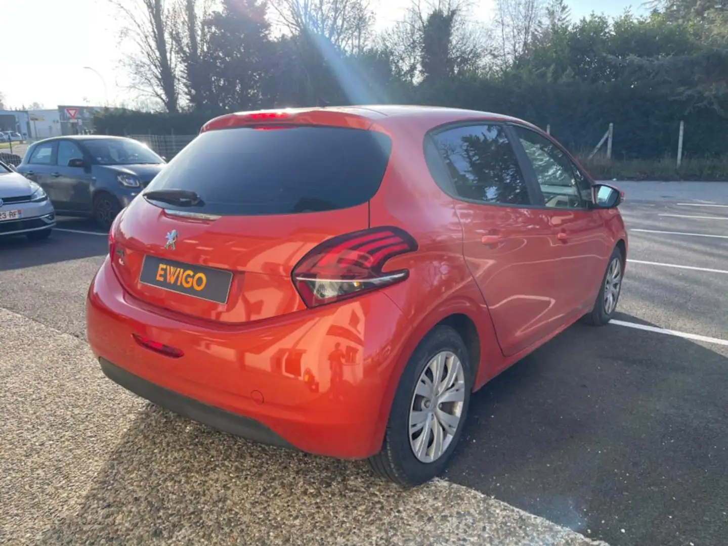 Peugeot 208 GENERATION-I 1.5 BLUEHDI 100 ACTIVE Orange - 2