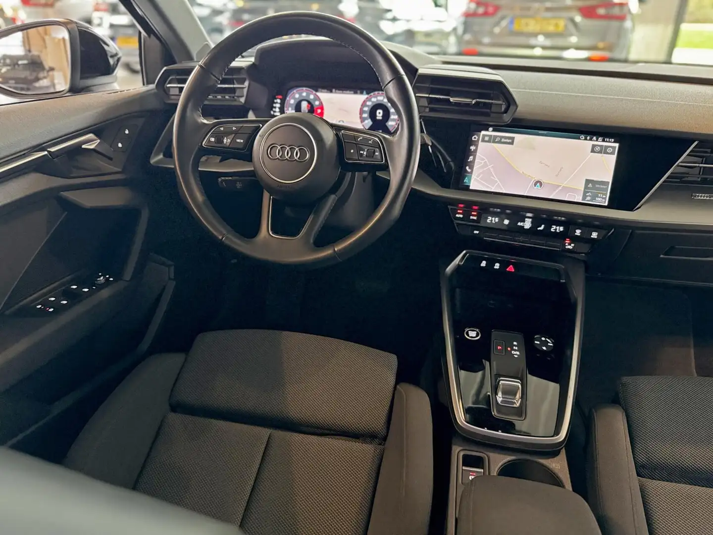 Audi A3 Sportback 35 TFSI 110kW Business Edition S-Tronic Zwart - 2