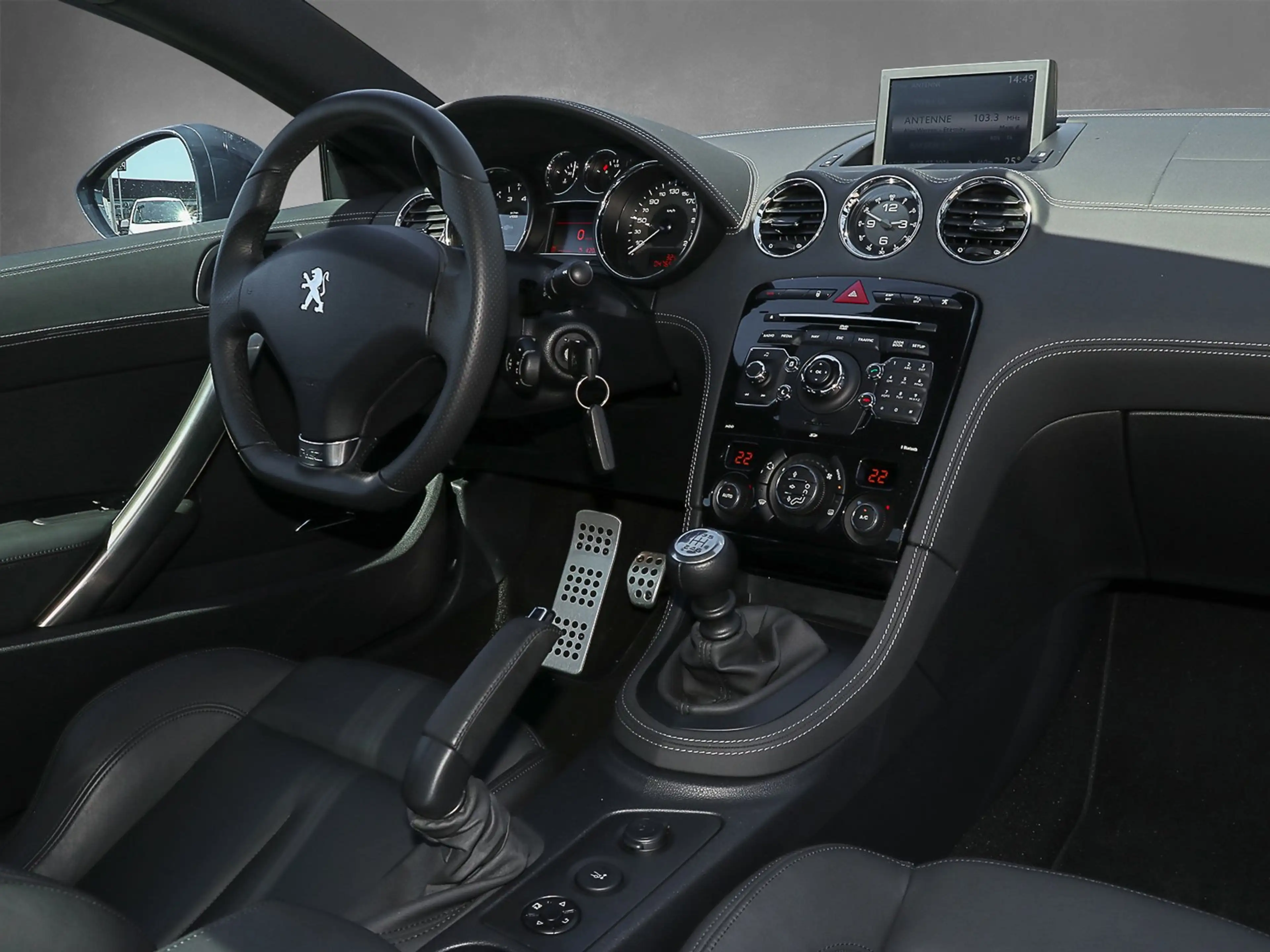 Peugeot RCZ 1.6 200 THP Leder/Navi/PDC/SHZ/2xKlima/Xenon — photo 8