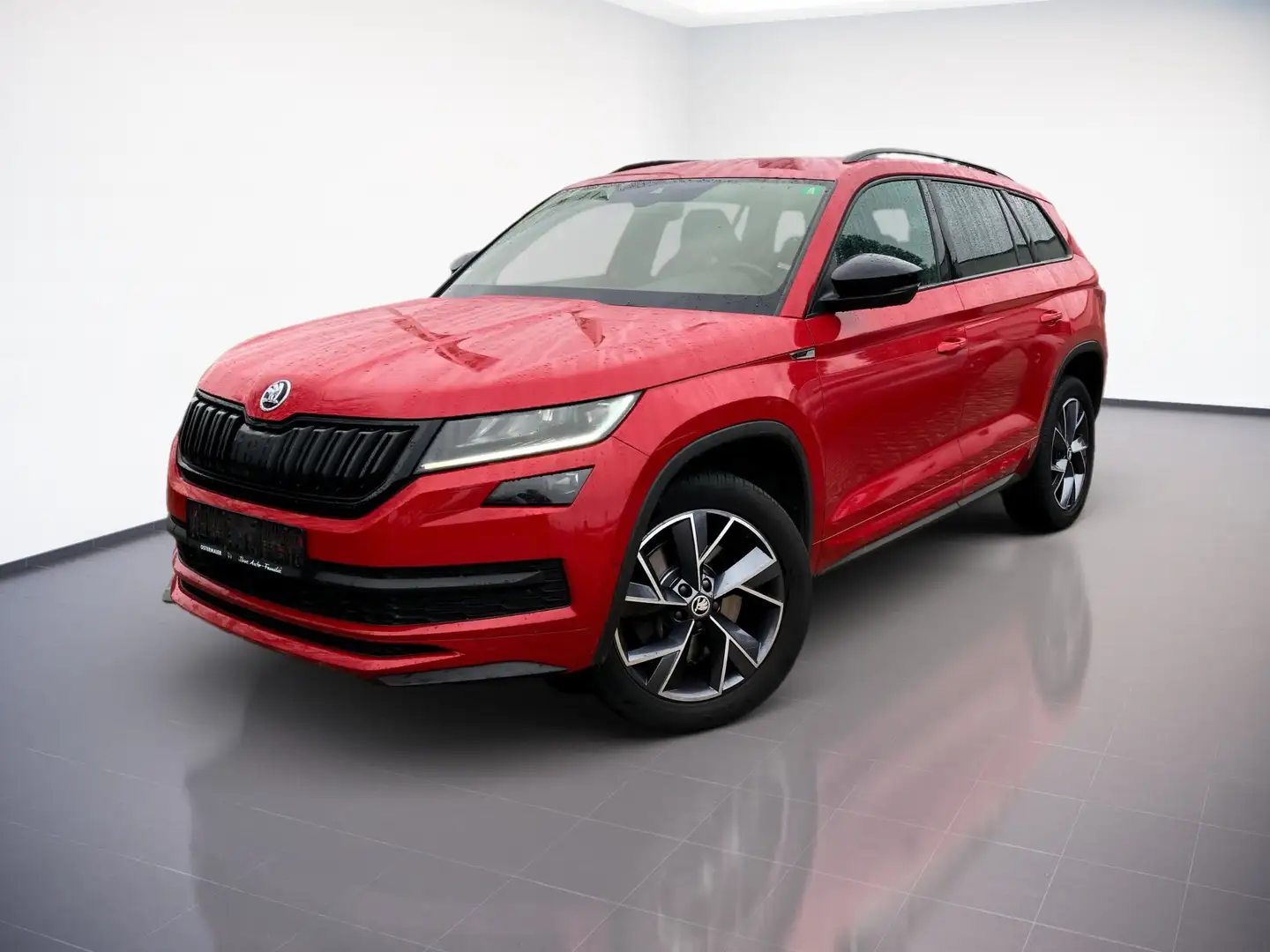 Skoda Kodiaq 4x4 Sportline 2.0TDI NAVI.360°.ParkA.AHK.BusinessP Rood - 2