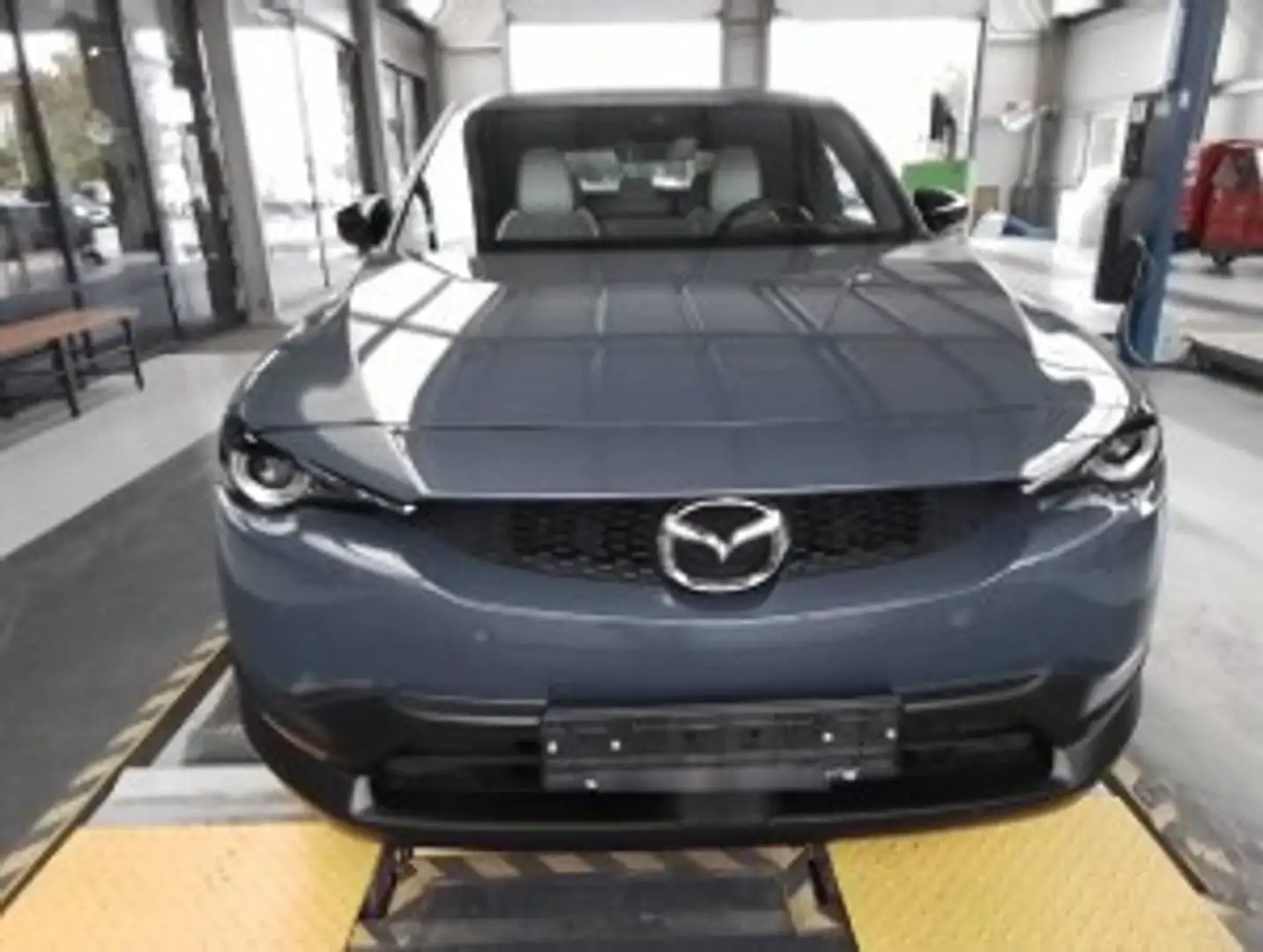 Mazda MX-30 e-SKYACTIV Ad'vantage ACC HUD Navi LED Grau - 2