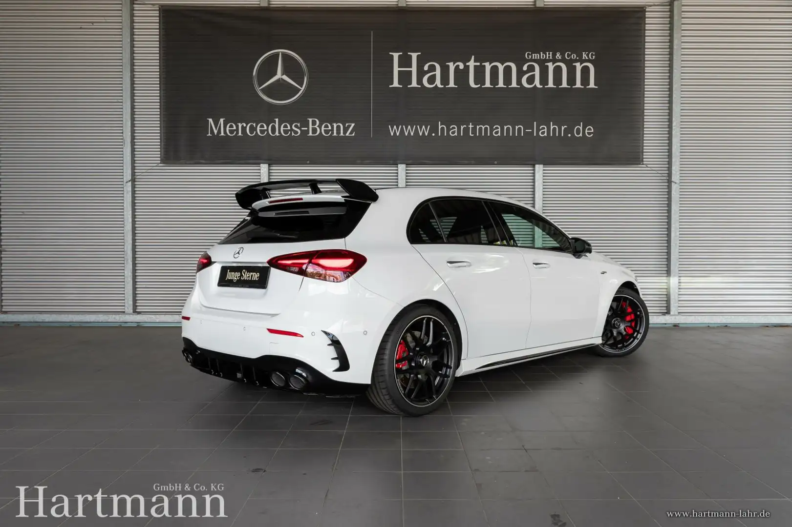 Mercedes-Benz A 45 AMG A 45 S 4M+ AMG Aerodynamik Fahrassistenz Panorama Wit - 2