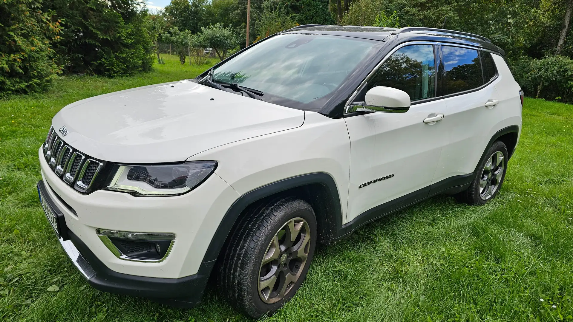 Jeep Compass Compass 1.4 MultiAir Active DriveAutomatik Limited Белый - 1