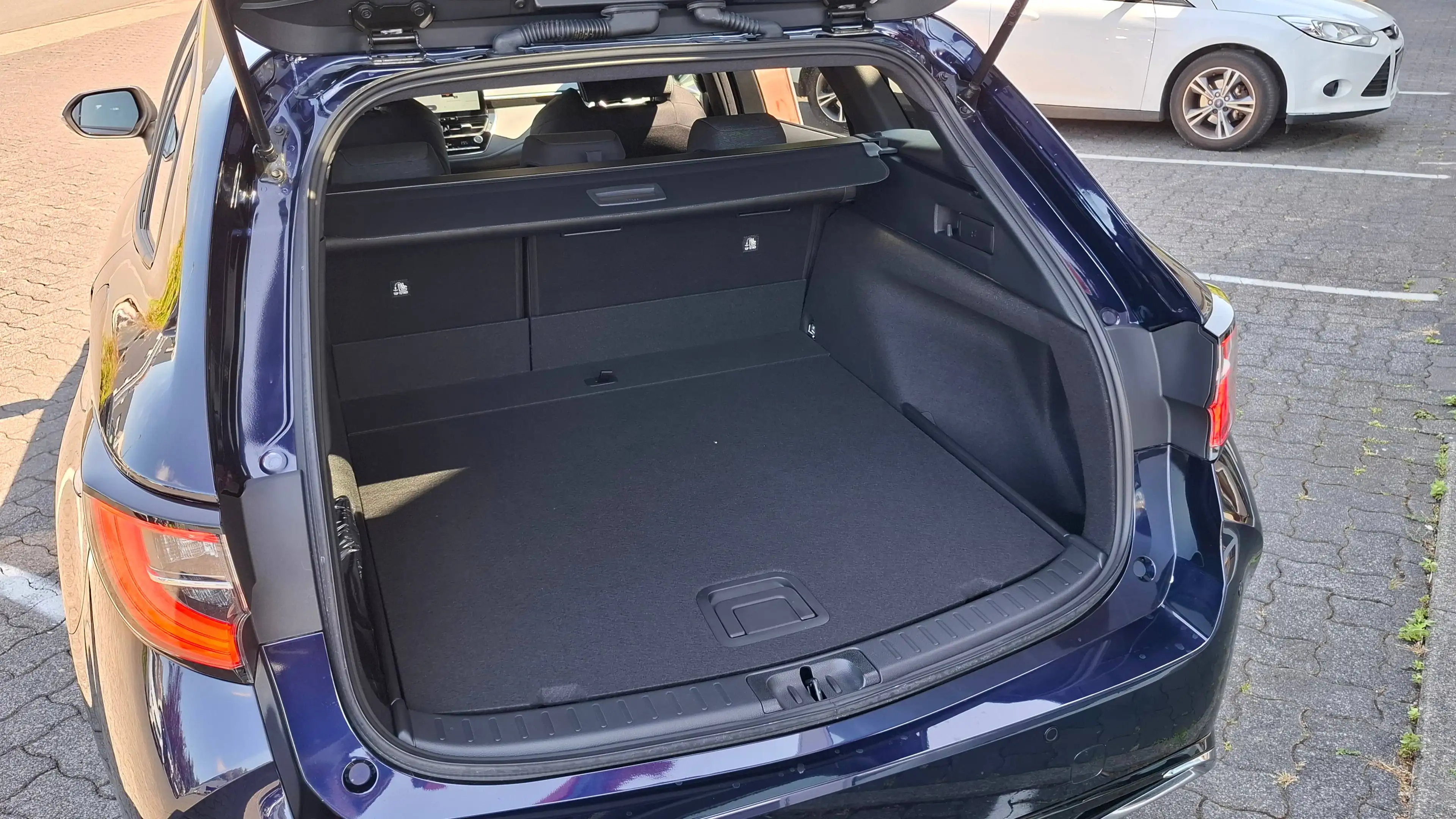 Suzuki Swace 1.8 Hybrid Comfort+ — photo 6