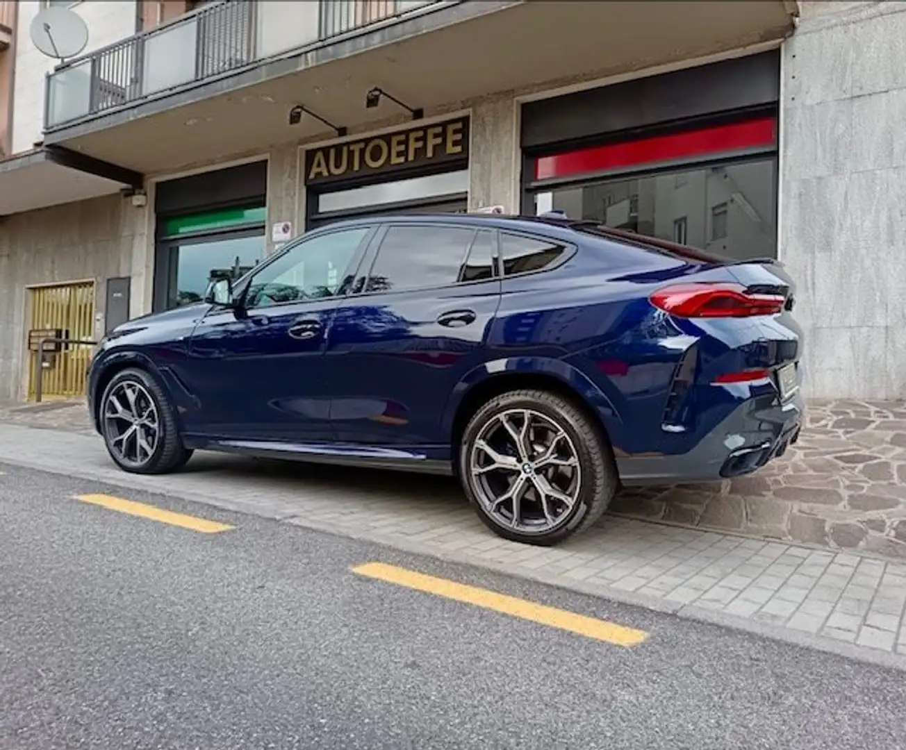 BMW X6 X6 xDrive 40d mhev 48V MSPORT AUTO,UFF.,UNICOPROP. Bleu - 2
