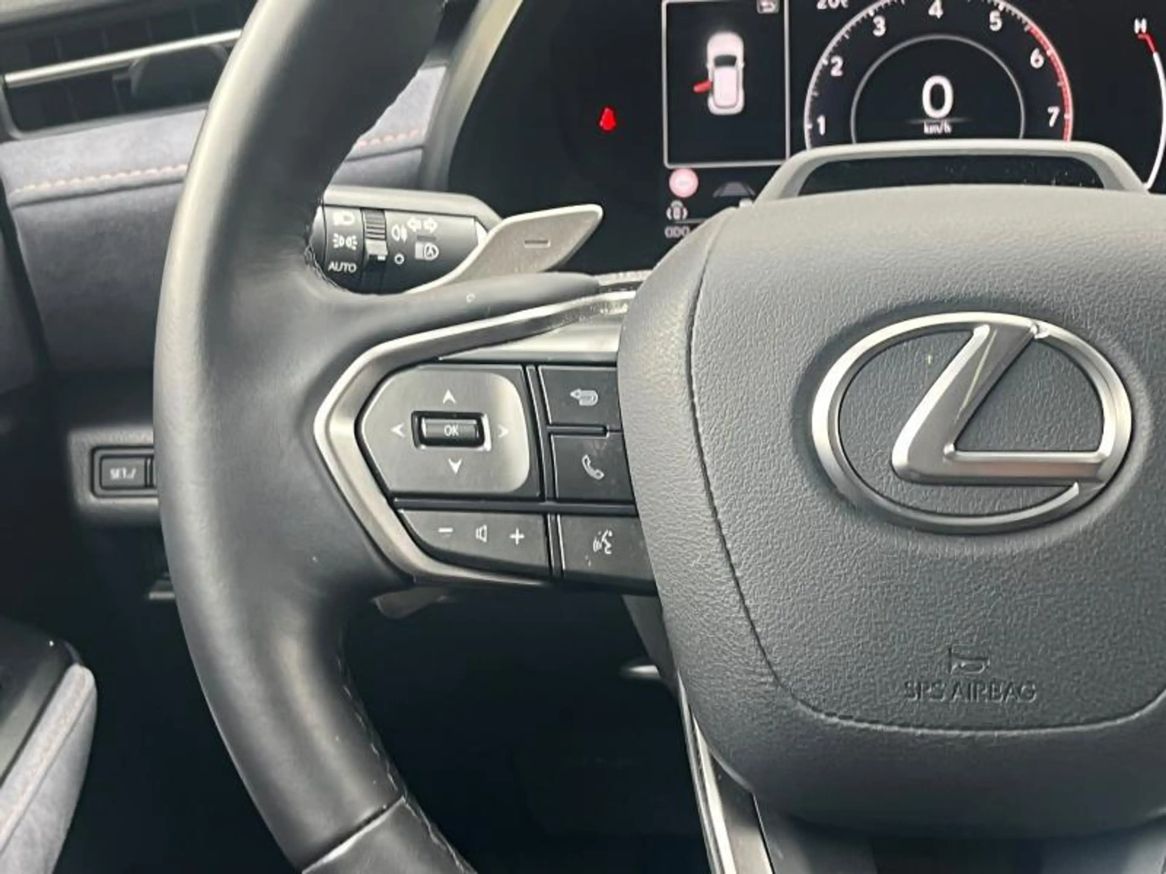 Lexus LBX Cool — photo 11
