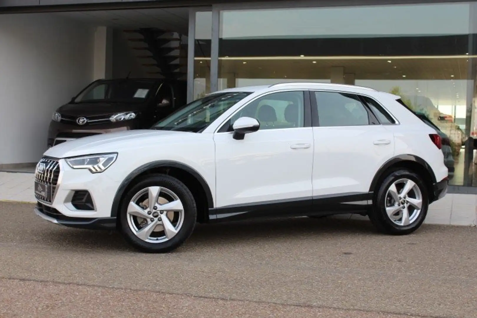 Audi Q3 35 TDI Advanced S tronic 110kW Blanco - 2