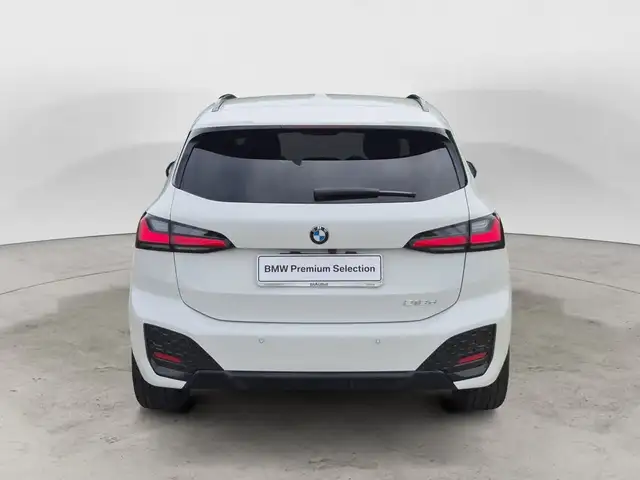 BMW 2 Series view 3