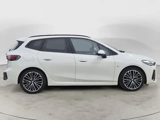 BMW 2 Series view 5