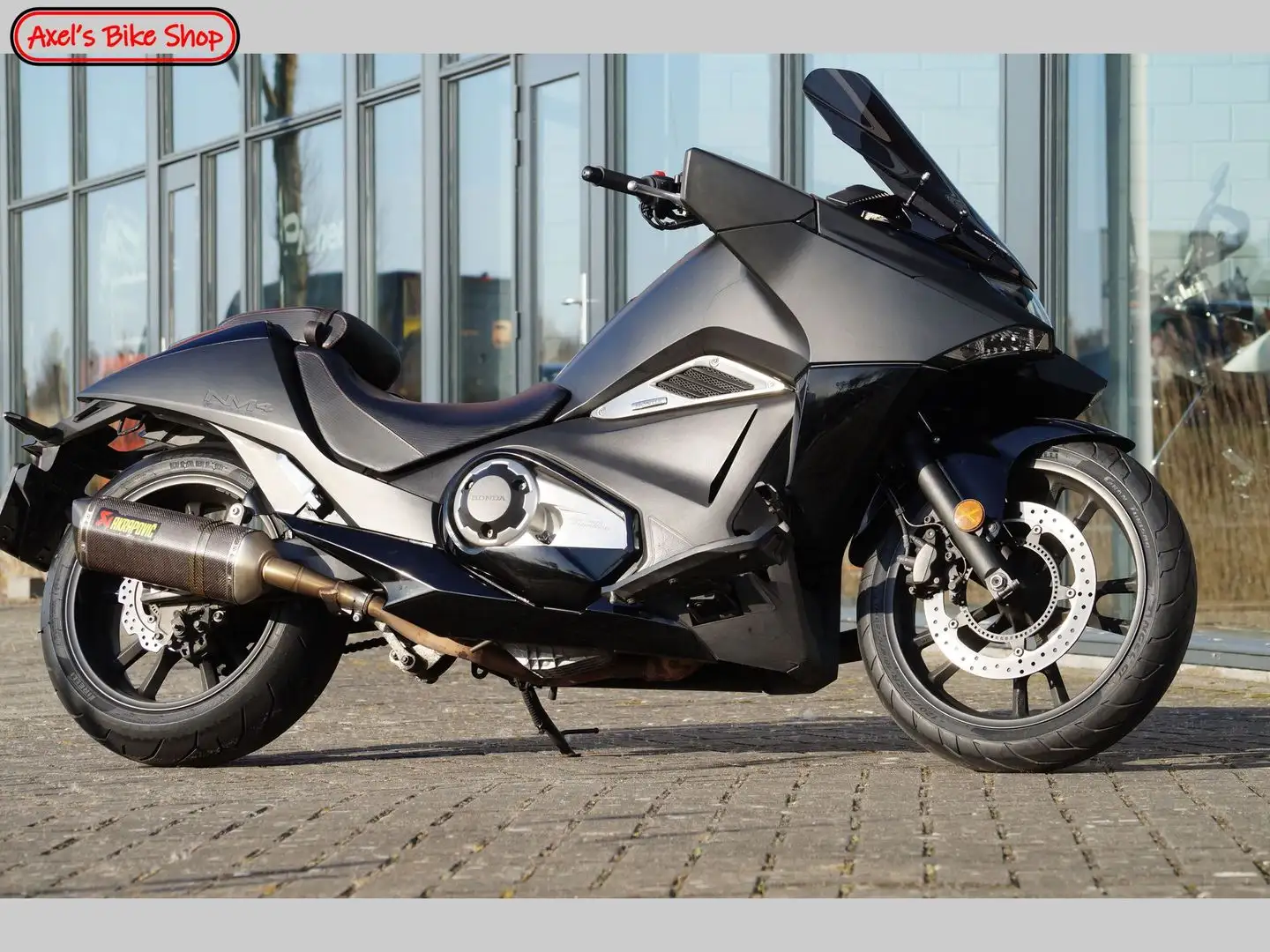 Honda NM4 Vultus Noir - 1
