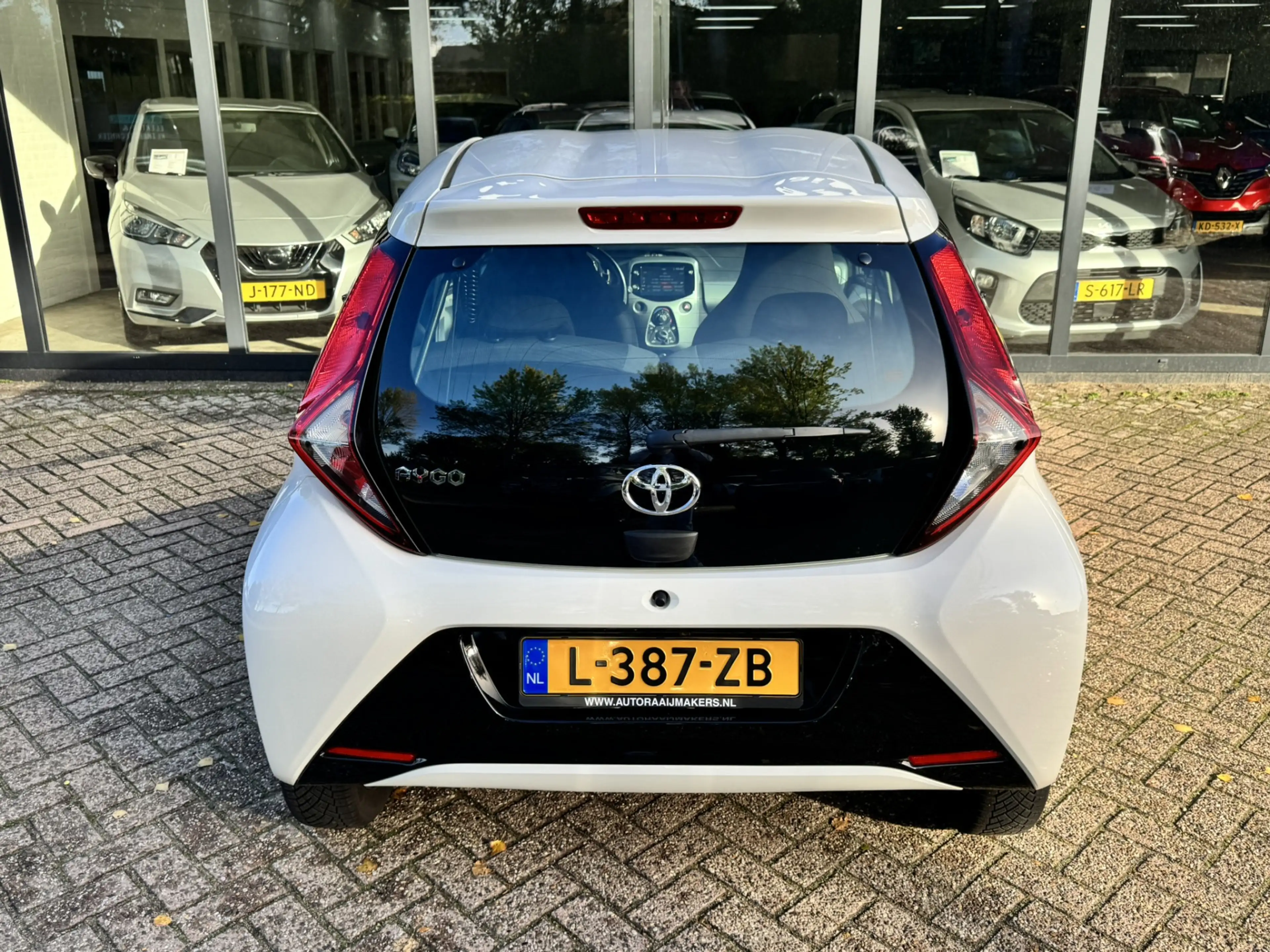 Toyota Aygo 1.0 VVT-i x-play*Airco*Carplay*Camera* — photo 12