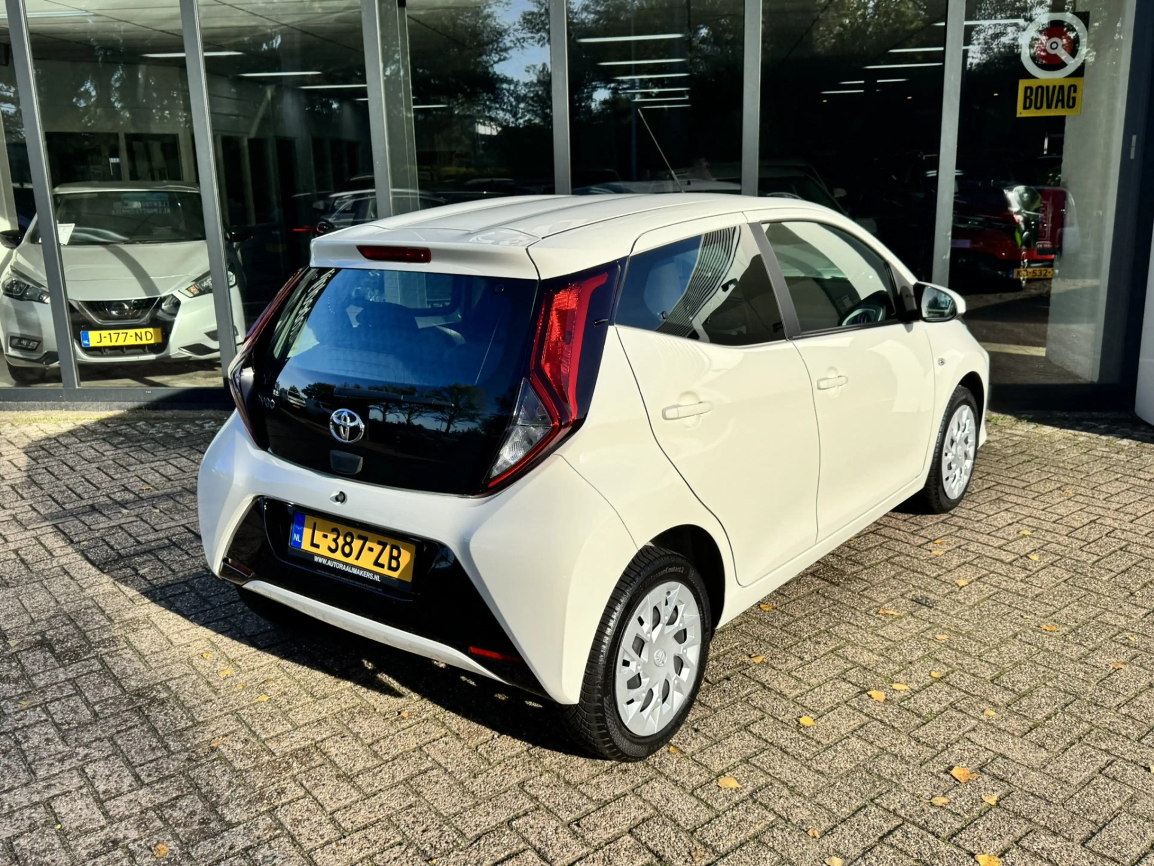 Toyota Aygo 1.0 VVT-i x-play*Airco*Carplay*Camera* — photo 13