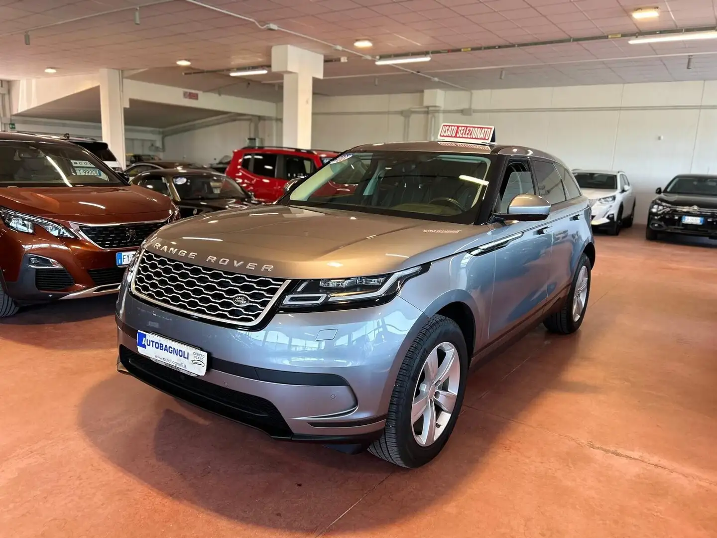 Land Rover Range Rover Velar S 2.0D I4 180 CV Aut. Grigio - 1