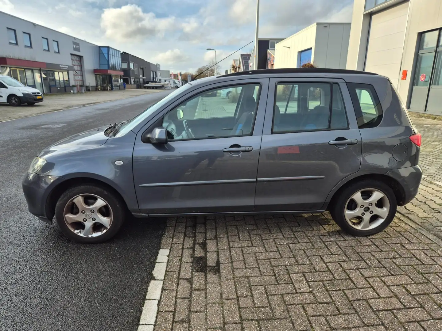 Mazda 2 1.4i Touring 5drs Airco Nap Apk 04-26 Grigio - 2