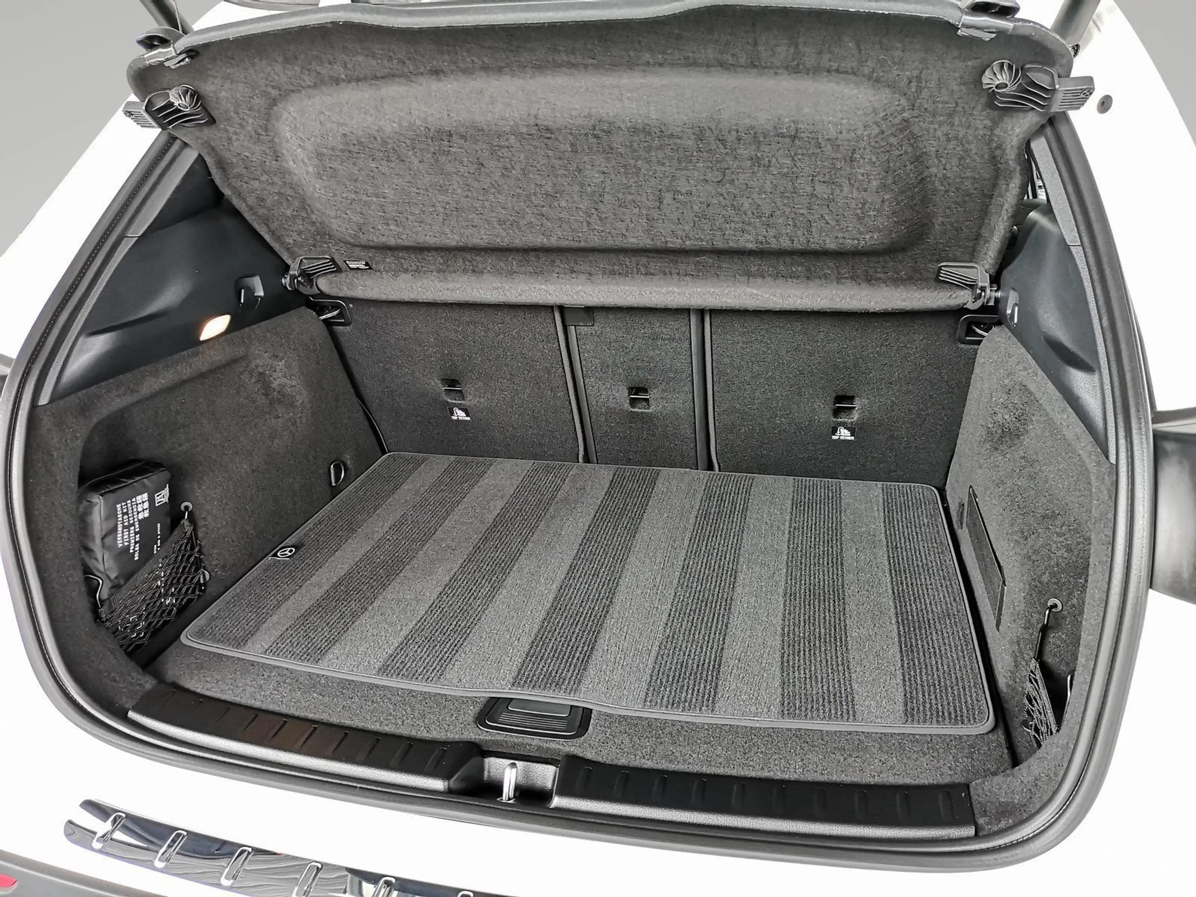Mercedes-Benz GLA 180 Progressive ANHÄNGERKUPPLUNG+TOTWINKEL+W — photo 13