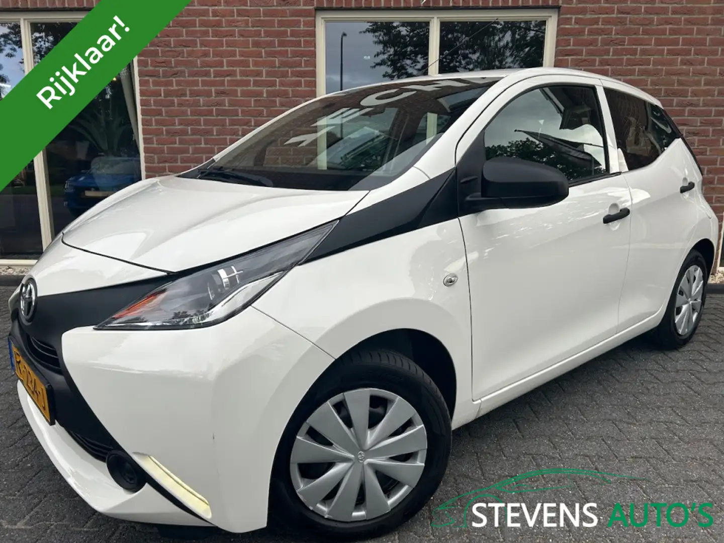 Toyota Aygo 1.0 VVT-i x-fun KOUDE AIRCO / LED / CV+AB / RIJKLA Blanc - 1