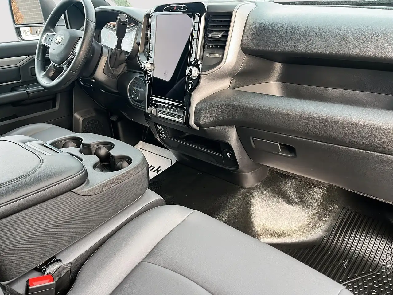RAM 2500 снимка RAM 2500