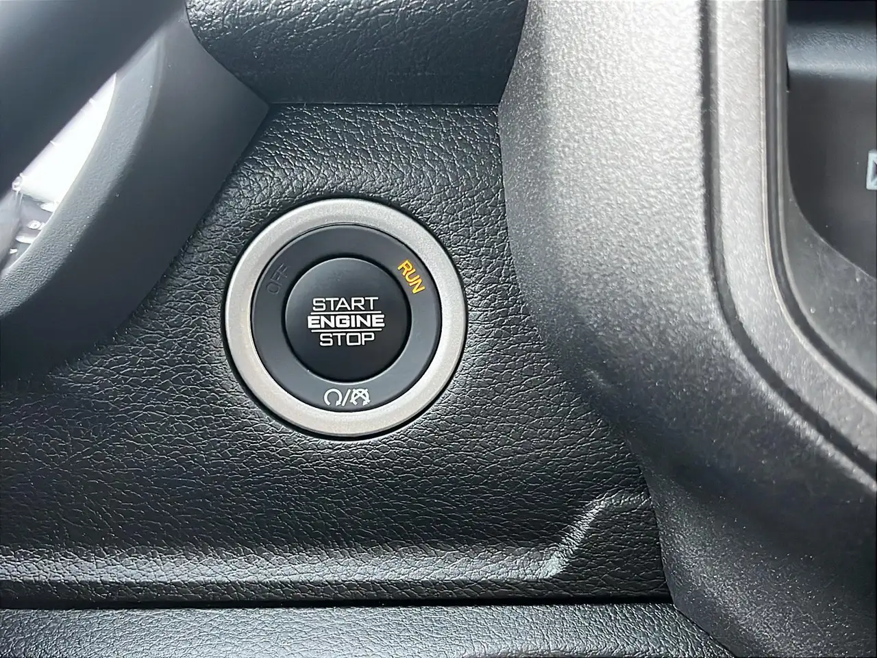 RAM 2500 снимка RAM 2500