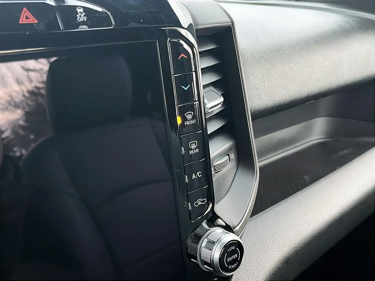 RAM 2500 снимка RAM 2500