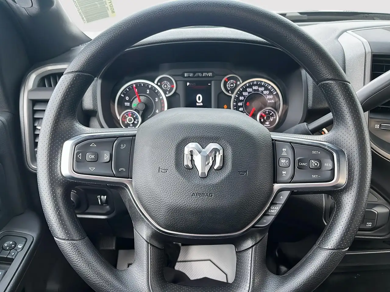 RAM 2500 снимка RAM 2500