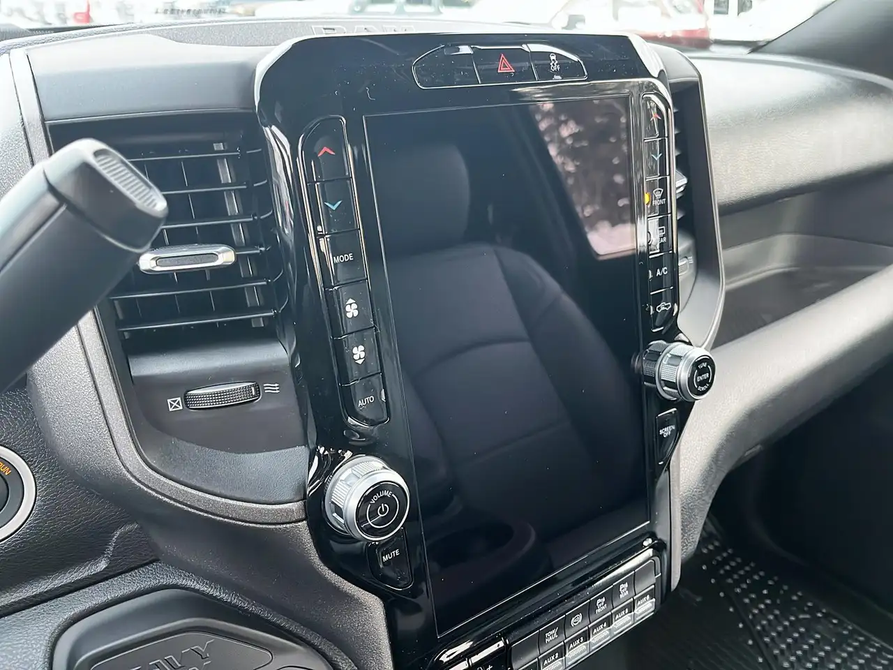RAM 2500 снимка RAM 2500
