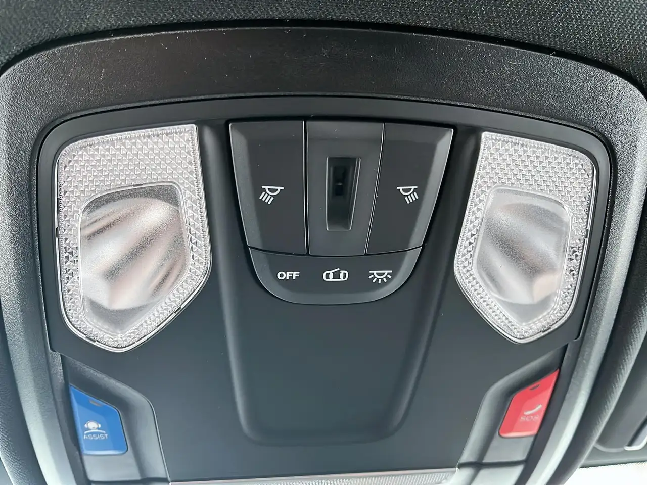 RAM 2500 снимка RAM 2500