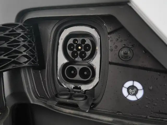 Volkswagen Transporter view 27