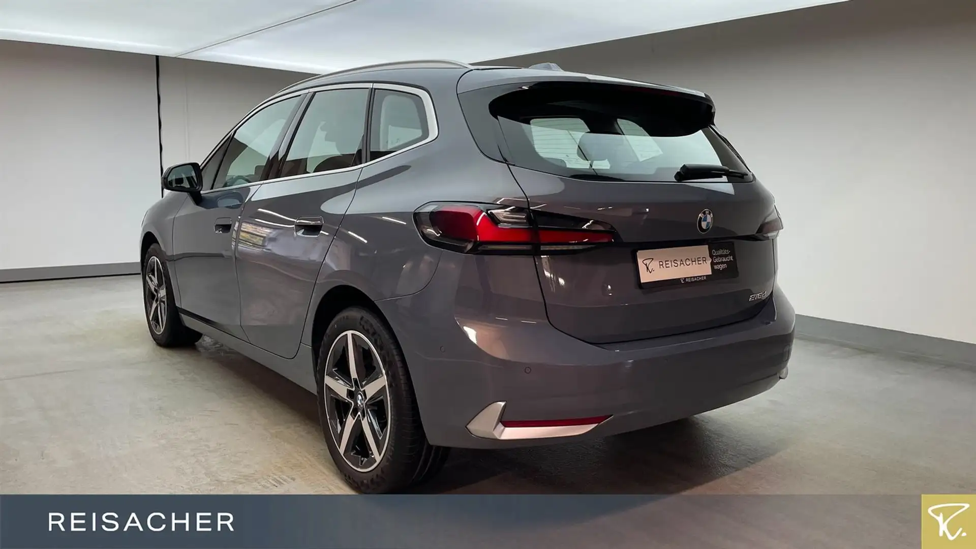 BMW 218 218d A AT,HUD,Navi,ParkA+,DrA+,SitzHz Grau - 2