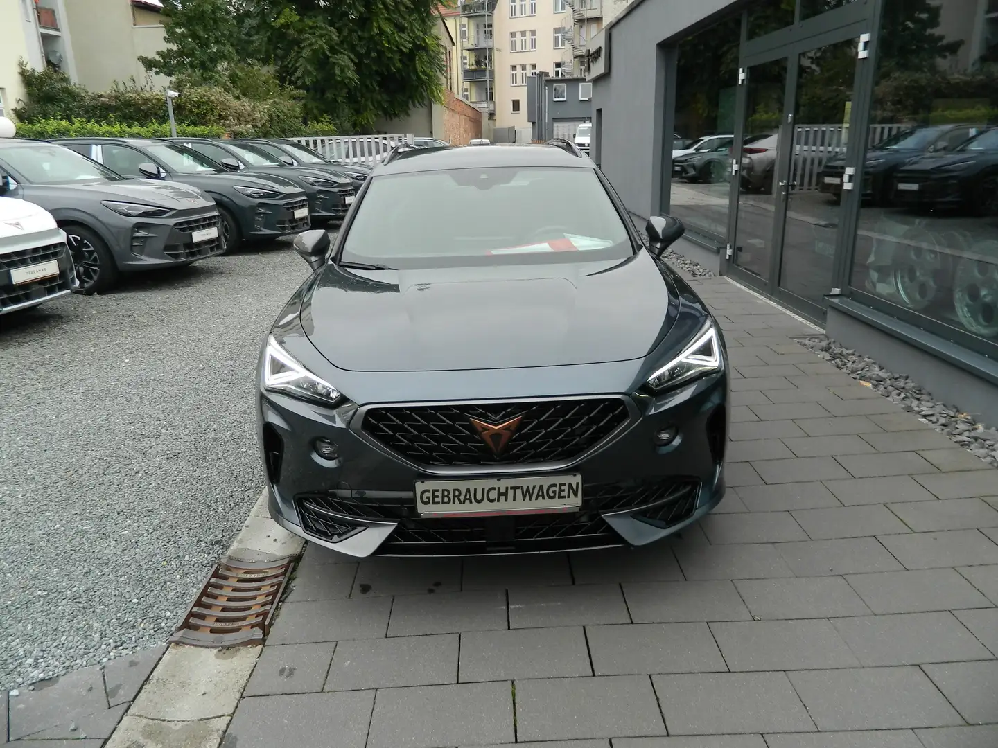 CUPRA Formentor VZ 1.4 e-Hybrid DSG FahrassistXL/elSitz/elHeckklap Gris - 2