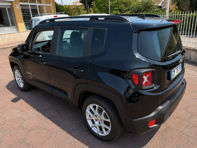 Jeep Renegade view 6