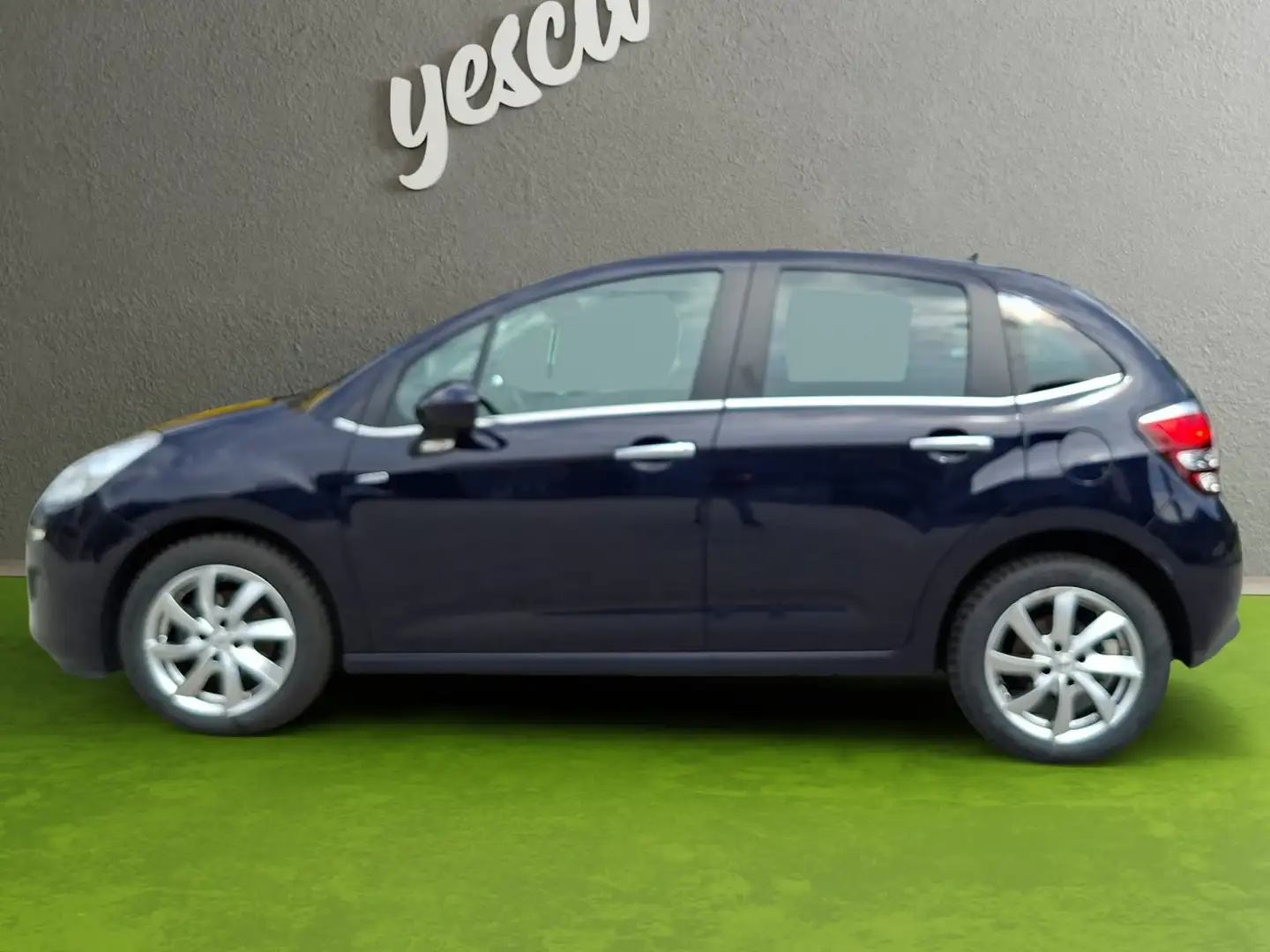 Citroen C3 BHDI 100 Exclusive Blau - 2