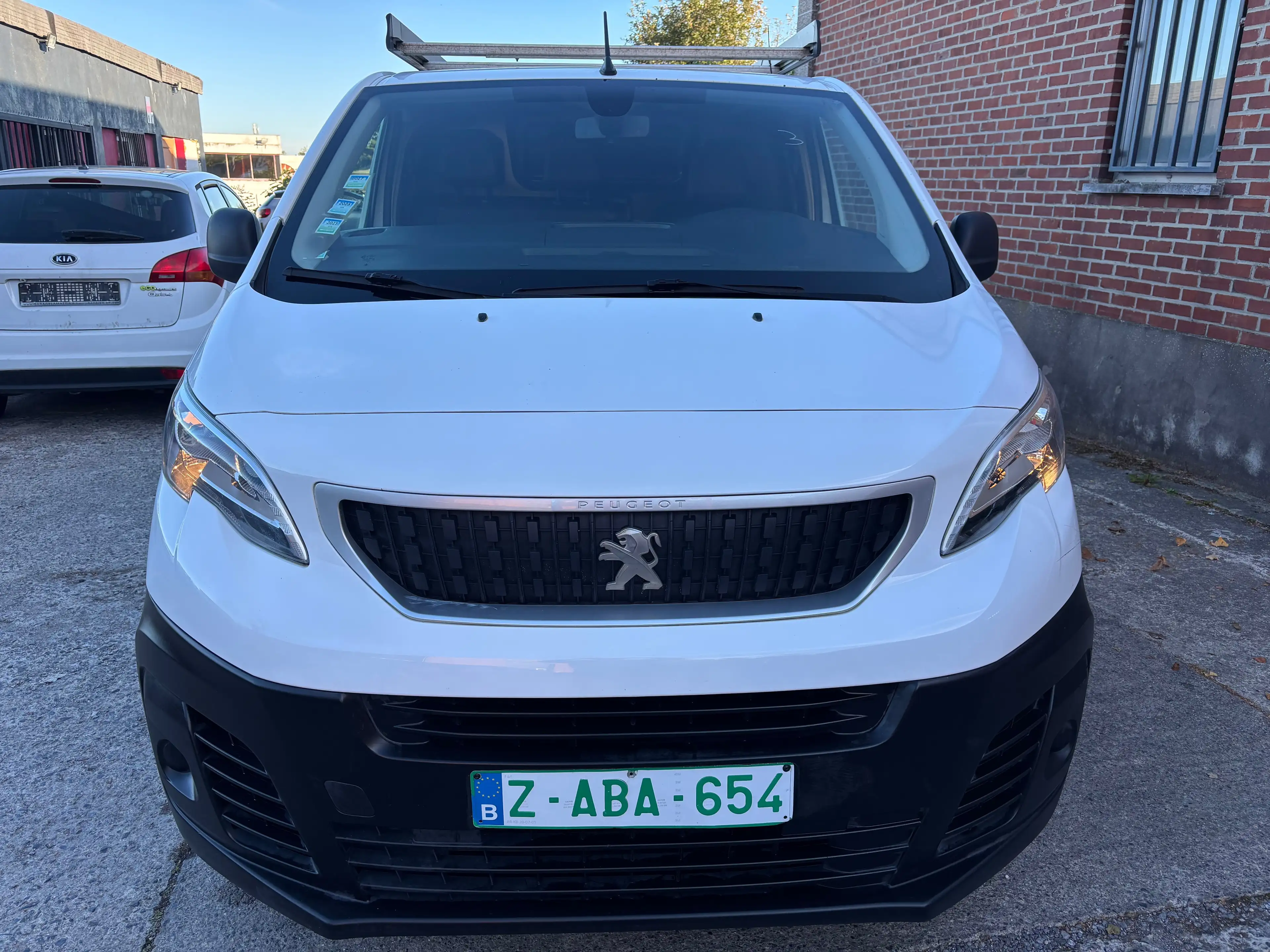 Peugeot Expert 1.5 BlueHDi prête à immatriculer !