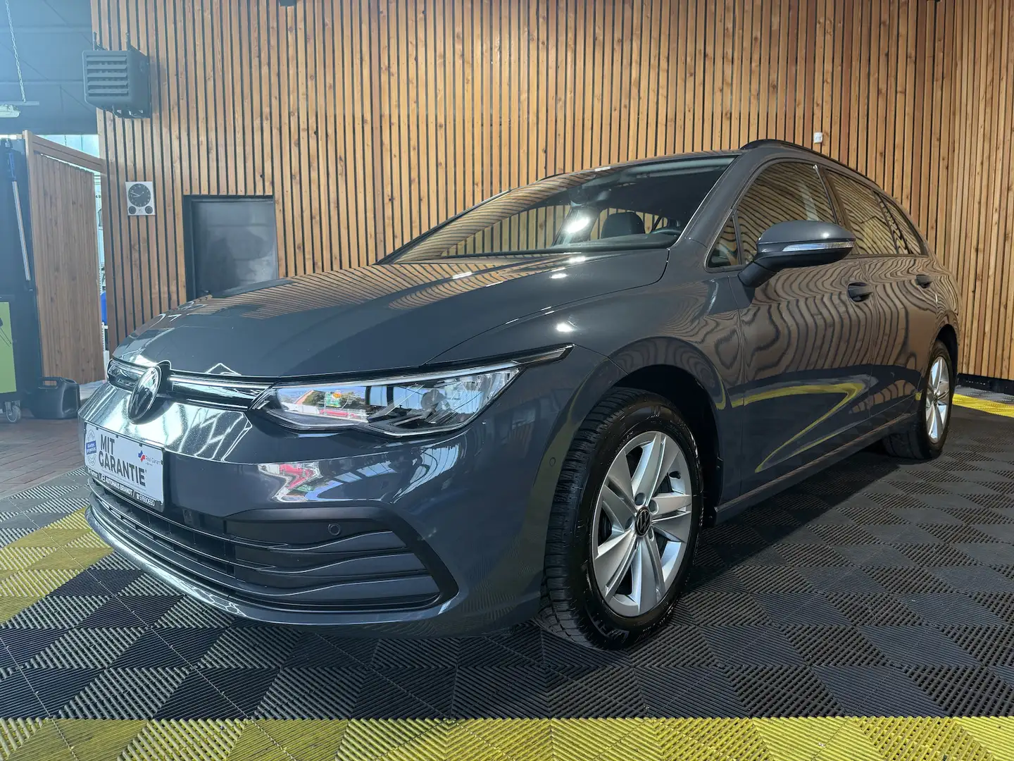 Volkswagen Golf Variant 2,0 TDI DSG Life *Navi*ACC*LED*Kam* Grau - 1