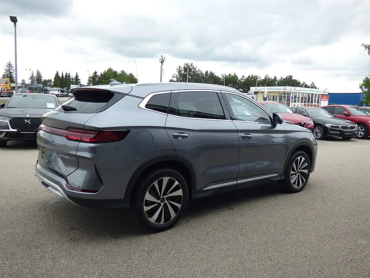 BYD SEAL U