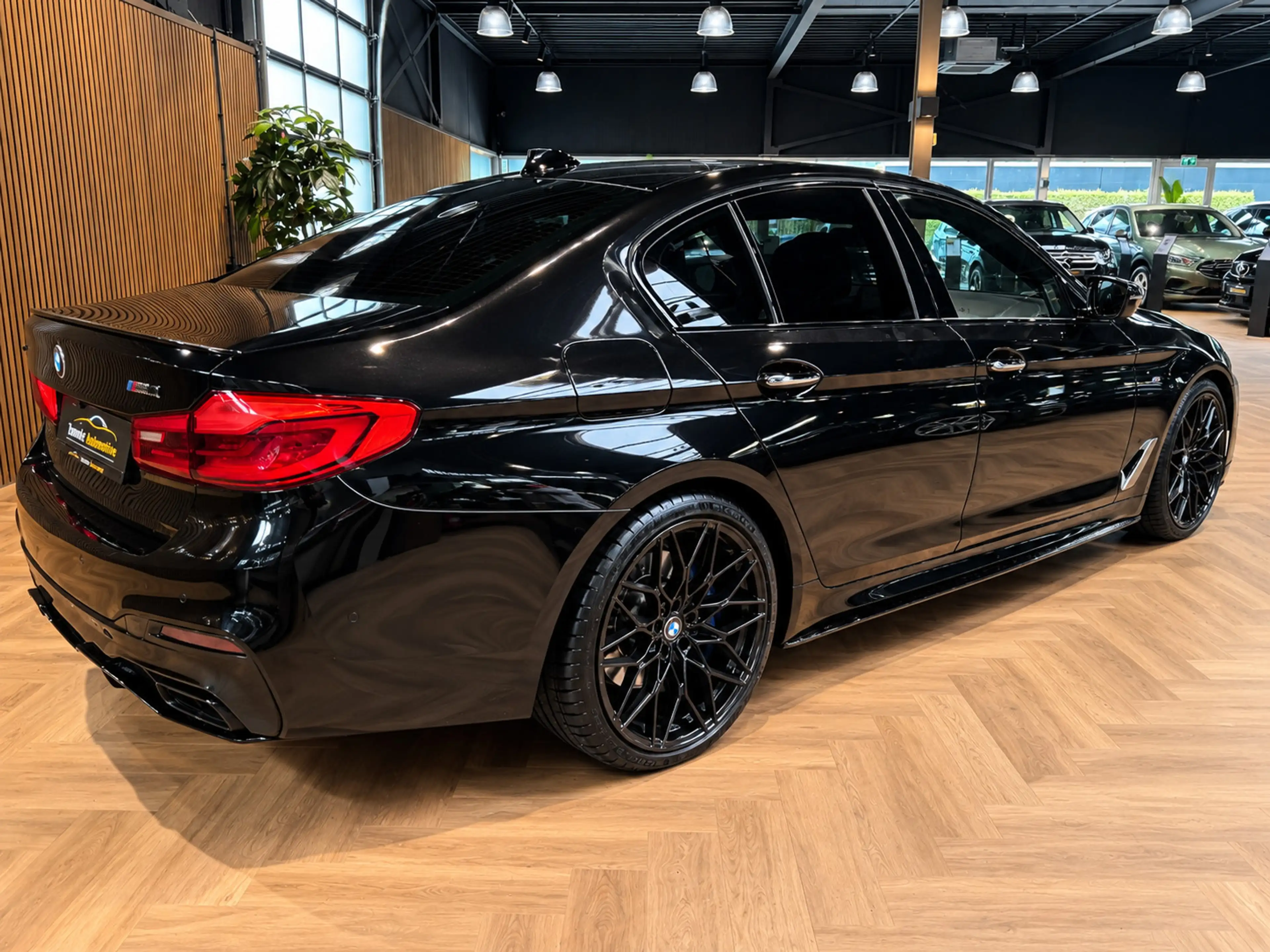 BMW M550 5-serie M550i xDrive High Executive Bom vol | lede — photo 5