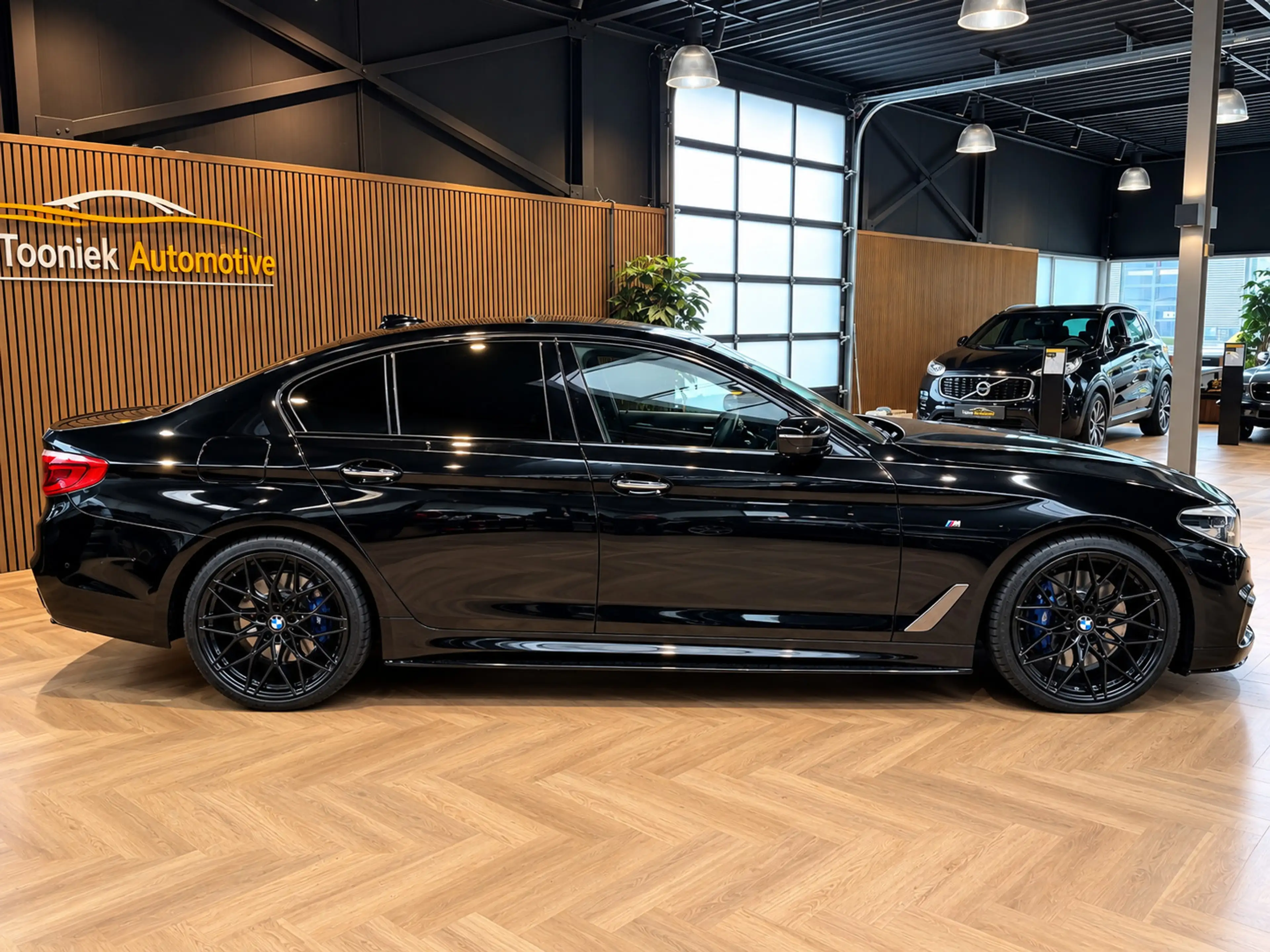 BMW M550 5-serie M550i xDrive High Executive Bom vol | lede — photo 2