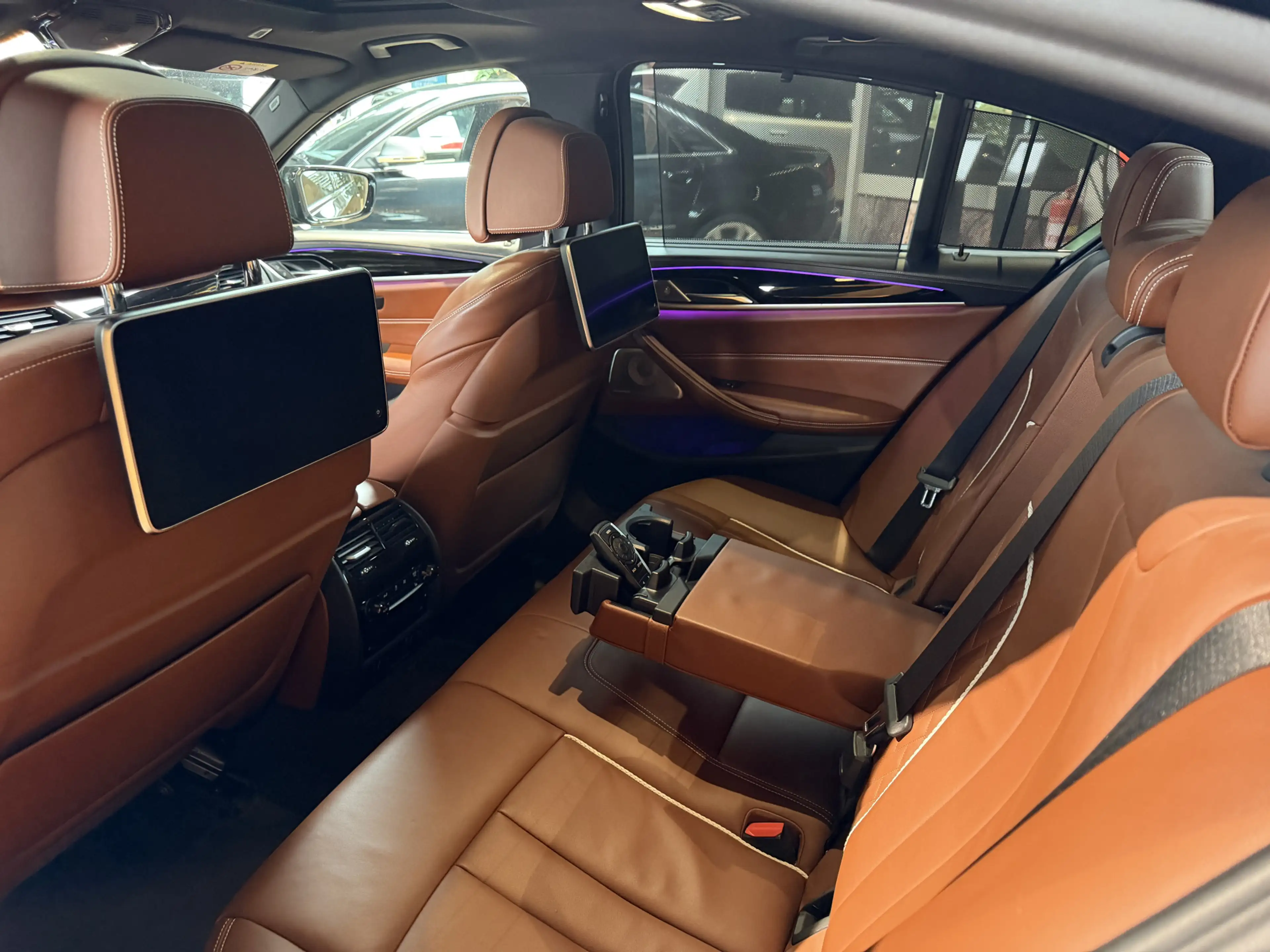 BMW M550 5-serie M550i xDrive High Executive Bom vol | lede — photo 10