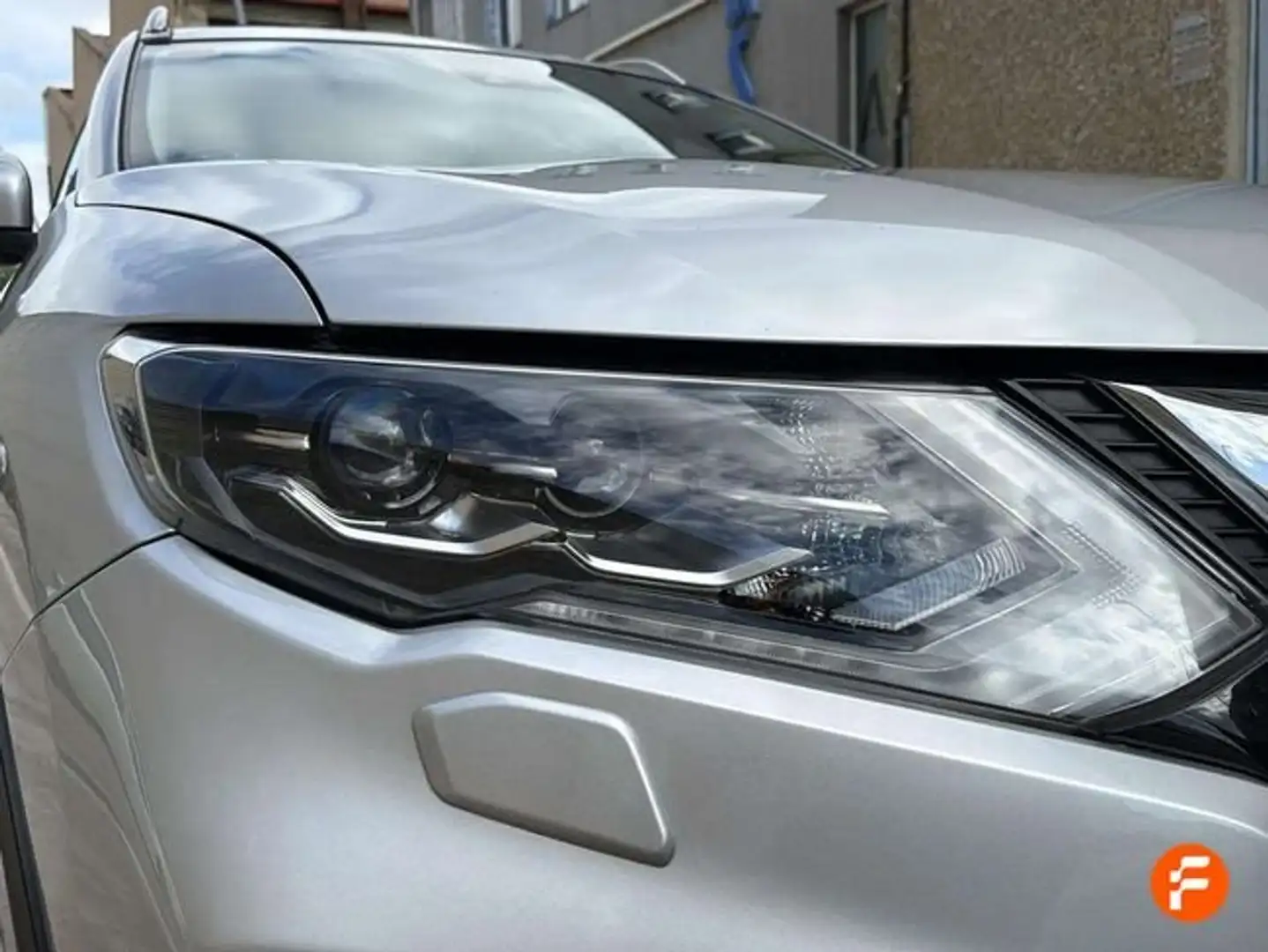 Nissan X-Trail 5P DIG-T 120 kW (160 CV) E6D DCT N-CONN. Gris - 2