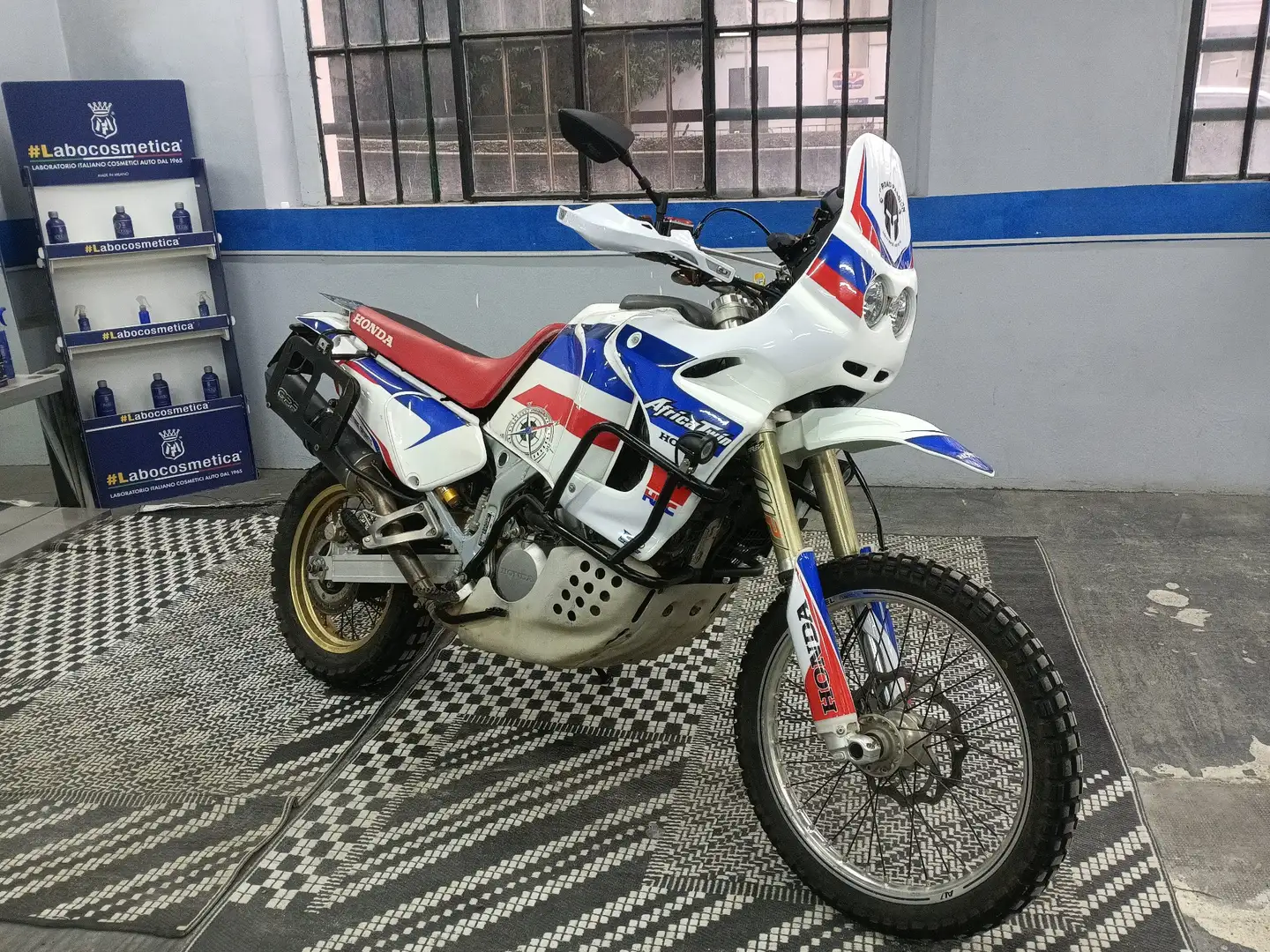 Honda XRV 750 Alb - 1