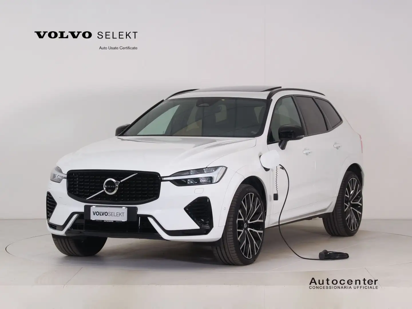 Volvo XC60 T6 Recharge Plug-in Hybrid AWD R-design Bianco - 1
