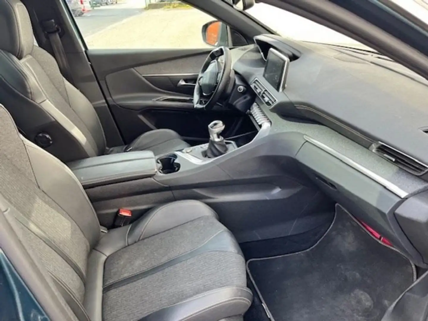 Peugeot 5008 *GPS*7PL*CAMERA*PANO*KEY LESS GO* 1.2 BENZ 130 PK Azul - 2