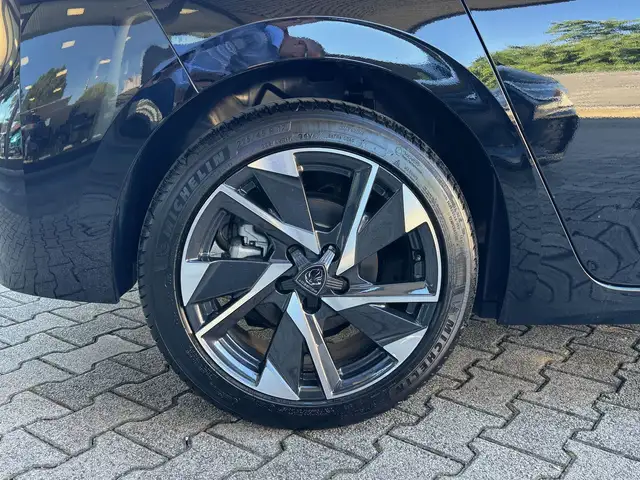 Peugeot 308 view 10
