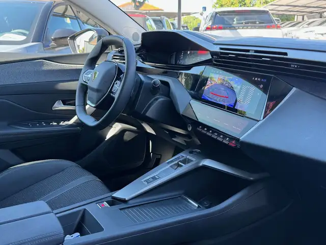 Peugeot 308 view 16